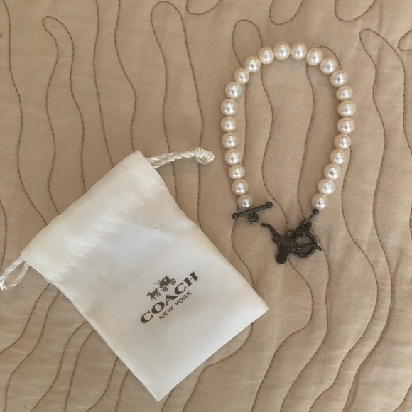 Texas Longhorns Pearl Bracelet in Brass - Picture 3 of 3